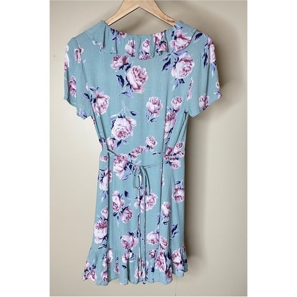 Lulu's Gardenia Floral Print Wrap Dress SIze M - Picture 6 of 16